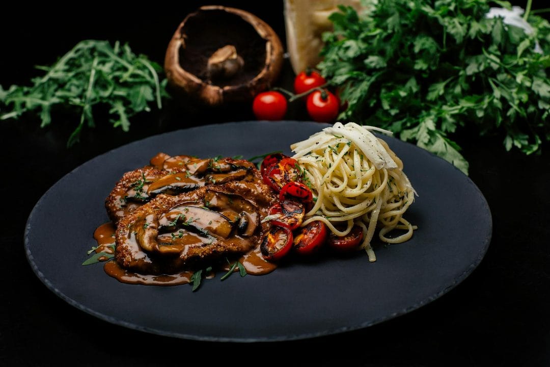 Saltimbocca alla romana: il piatto del giovedì, la salvia giusta e i quattro errori che lo rovinano