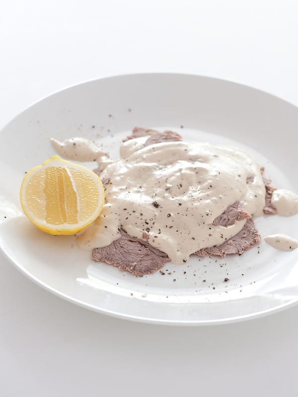 Vitello tonnato: il piatto freddo piemontese che stupisce sempre